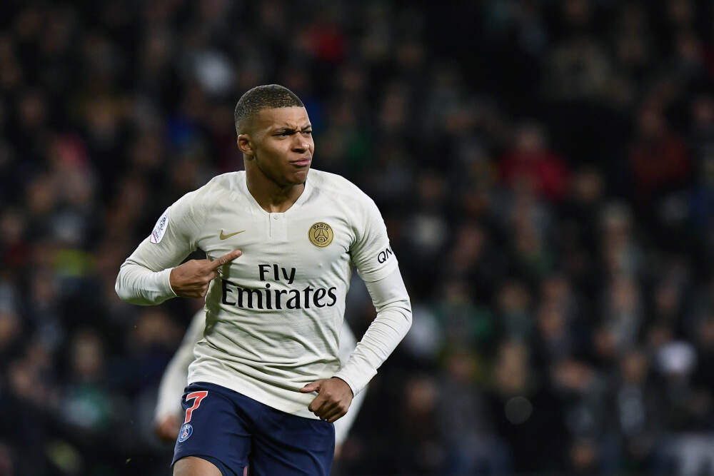   LPL顶流牌面拉满! Theshy第二款专属皮肤曝光, 英雄确定为剑魔?